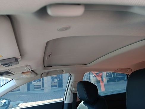 Used 2023 Honda Accord Touring image 8