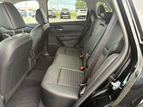 Used 2026 Nissan Rogue SV AWD/4WD image 21