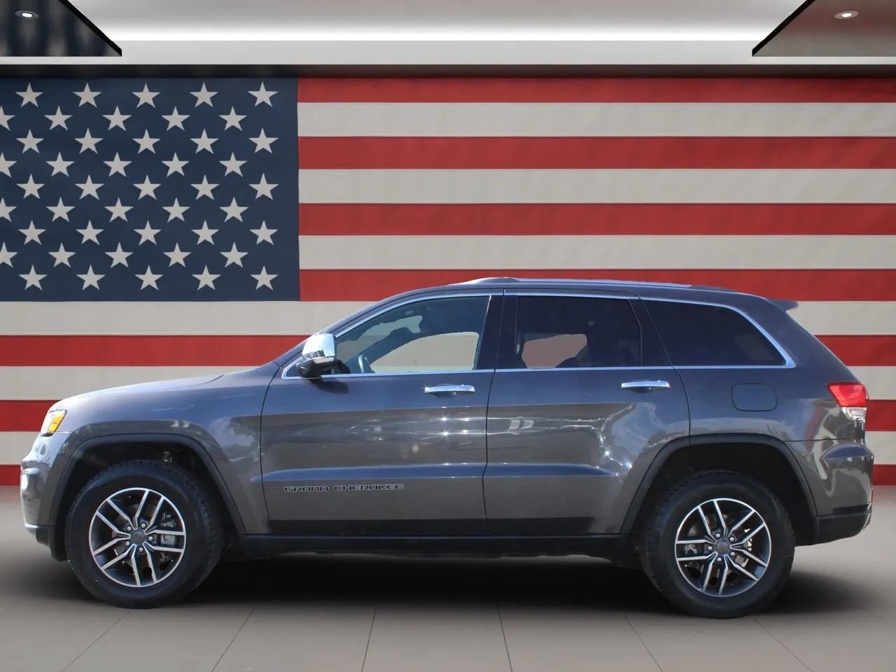 Used 2019 Jeep Grand Cherokee Limited AWD/4WD image 42