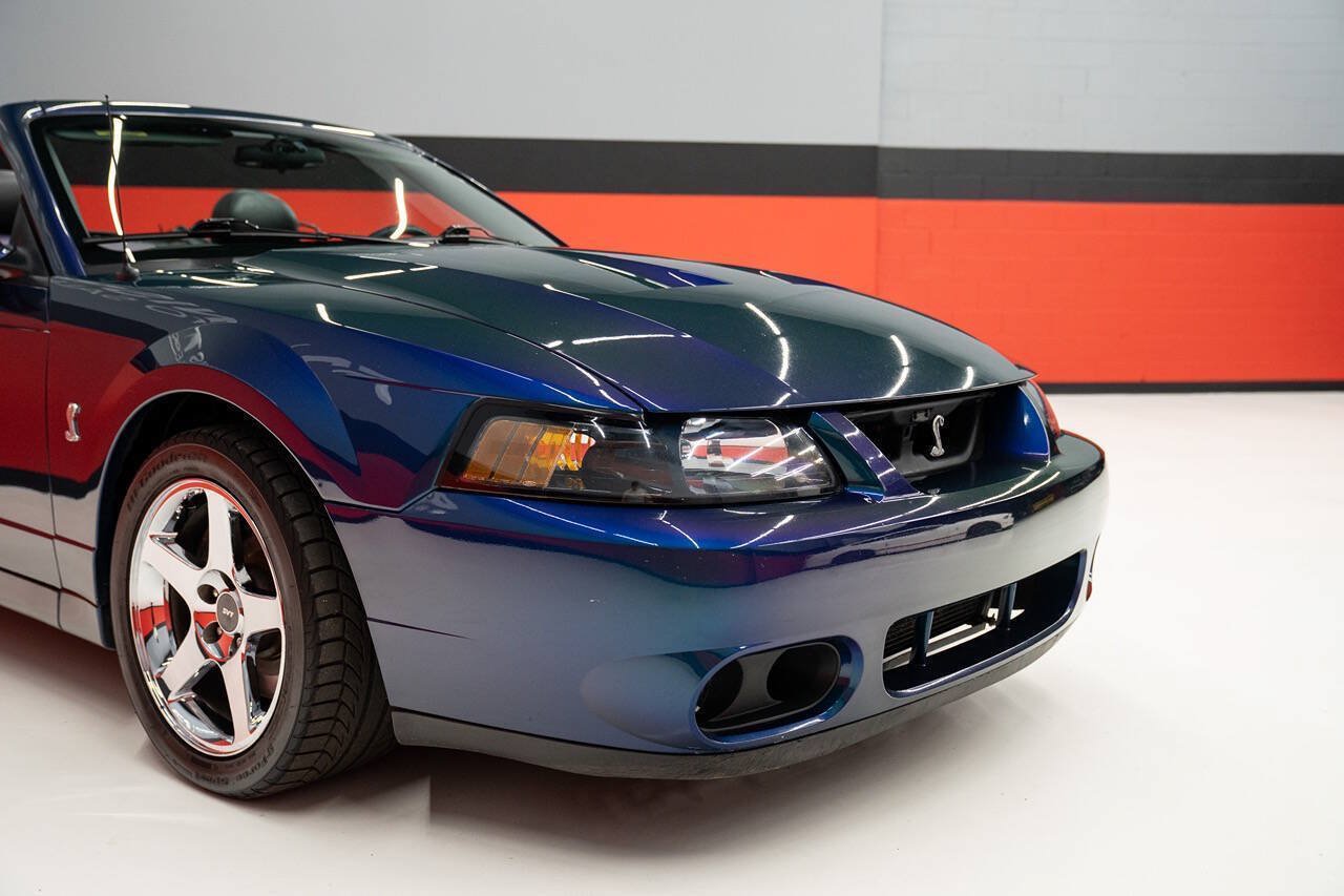 Used 2004 Ford Mustang Cobra RWD image 8
