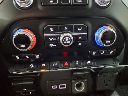 Used 2021 GMC Sierra 1500 SLT image 10