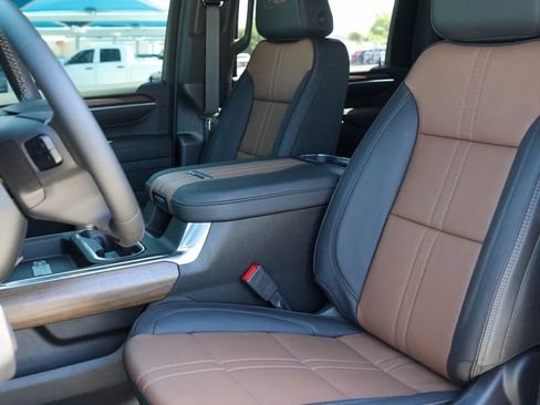 New 2026 Chevrolet Silverado 3500 High Country AWD/4WD image 15