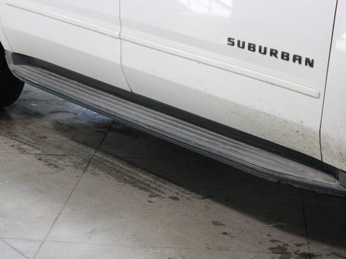 Used 2018 Chevrolet Suburban Premier image 13
