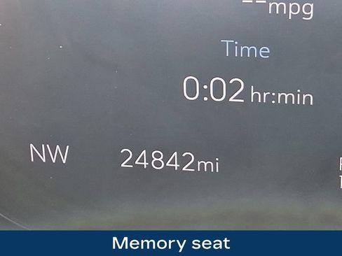 Used 2025 Buick Envision Preferred AWD/4WD image 6