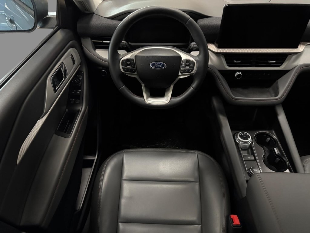 New 2026 Ford Explorer Active w/ Active Comfort Package AWD/4WD image 7