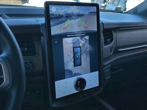 Certified 2023 Ford Expedition Limited image 34