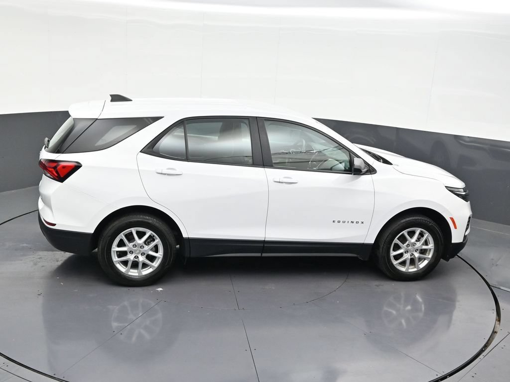 Used 2023 Chevrolet Equinox LS w/ Driver Confidence II Package AWD/4WD image 20