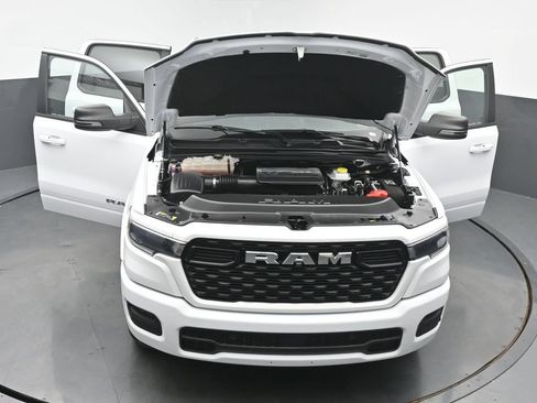 Used 2025 RAM 1500 Big Horn AWD/4WD image 68