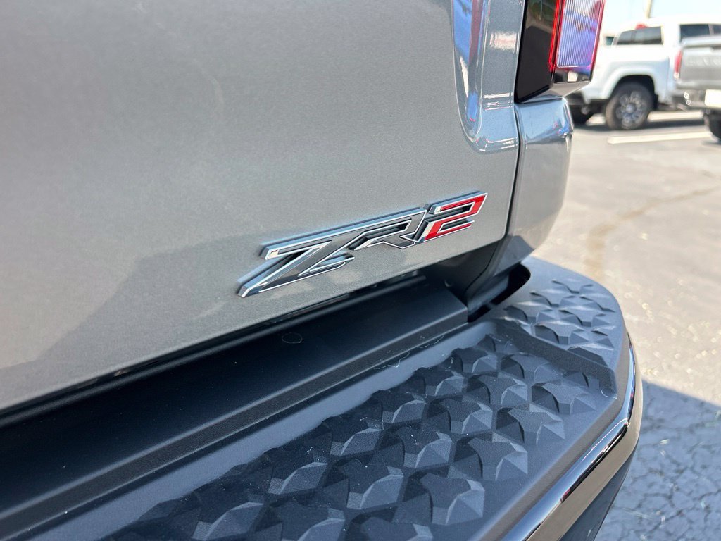 New 2026 Chevrolet Colorado ZR2 w/ Technology Package AWD/4WD image 12