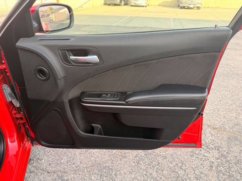 Used 2022 Dodge Charger SXT RWD image 36