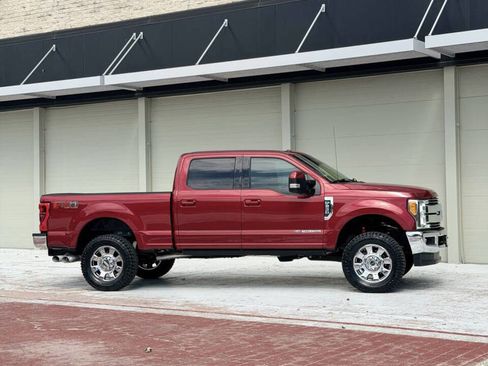 Used 2017 Ford F250 Lariat w/ Lariat Ultimate Package AWD/4WD image 8