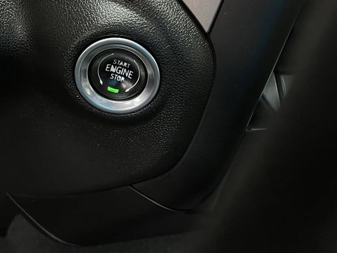 Used 2023 Chevrolet Silverado 1500 Custom image 16