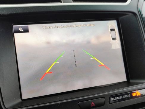 Used 2016 Ford Explorer XLT w/ Equipment Group 202A image 3