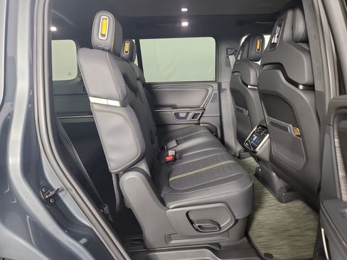 Used 2024 Rivian R1S Adventure Dual AWD/4WD image 23