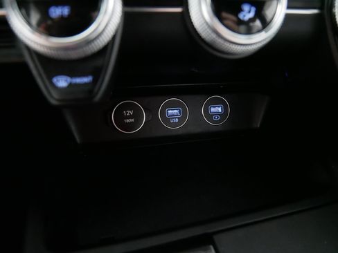 Used 2023 Genesis G70 2.0T AWD/4WD image 30