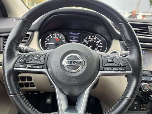 Used 2017 Nissan Rogue Sport SL FWD image 20