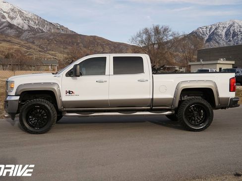Used 2015 GMC Sierra 2500 SLT w/ Duramax Plus Package image 7