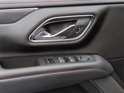 Used 2023 Chevrolet Suburban RST image 13