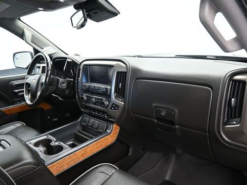 Used 2019 Chevrolet Silverado 2500 High Country image 47