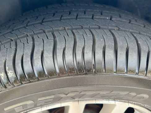 Used 2012 Nissan Frontier SL w/ Moonroof Pkg image 44