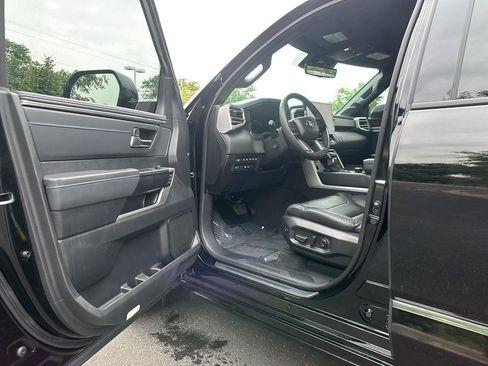 Used 2025 Toyota Sequoia Platinum AWD/4WD image 2