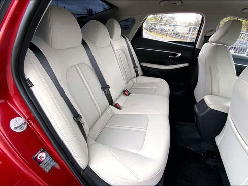 Used 2023 Hyundai Sonata SE image 19