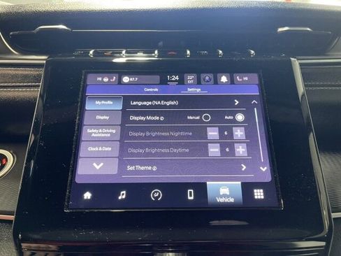 Used 2024 Jeep Grand Cherokee Altitude image 30