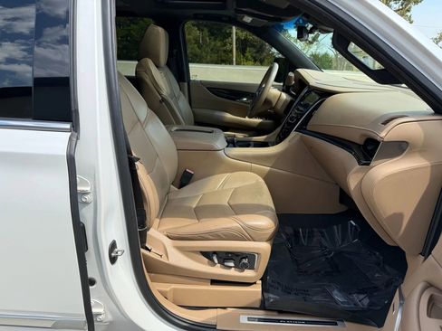 Used 2019 Cadillac Escalade Platinum image 58