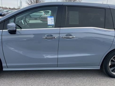 Used 2023 Honda Odyssey Elite image 4