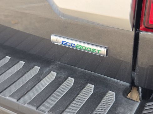 Used 2018 Ford F150 Platinum w/ Equipment Group 701A Luxury AWD/4WD image 8