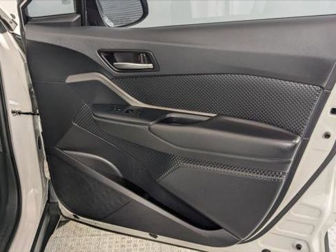 Used 2020 Toyota C-HR LE image 22