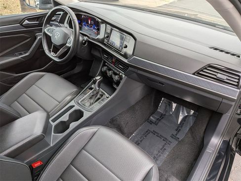 Used 2024 Volkswagen Jetta SE image 33