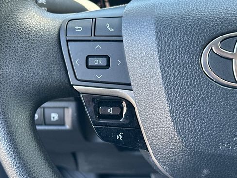 Used 2025 Toyota Camry LE FWD image 29