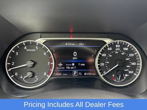 Certified 2025 Nissan Sentra SR FWD image 10