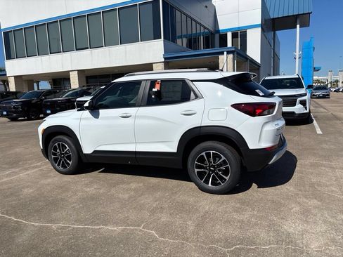 New 2026 Chevrolet TrailBlazer LT w/ Driver Confidence Package FWD image 15