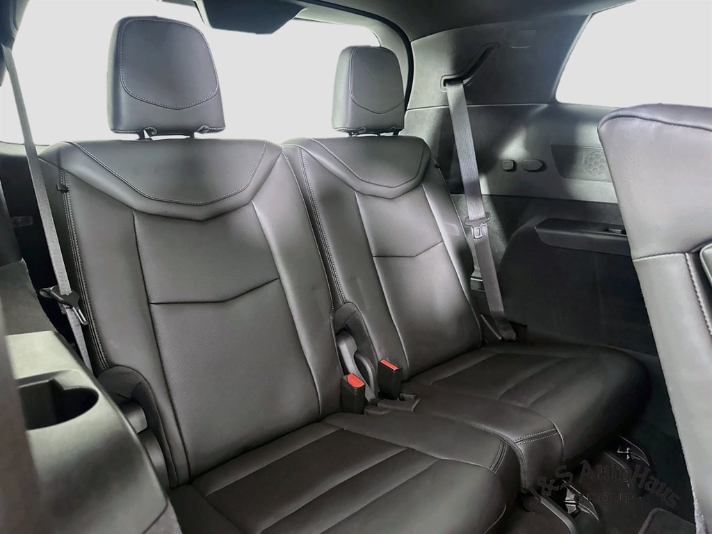 Used 2025 Cadillac XT6 Premium Luxury AWD/4WD image 35