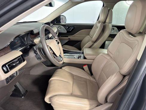 Used 2022 Lincoln Aviator Reserve w/ Equipment Group 201A image 5
