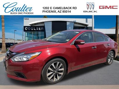 Used 2017 Nissan Altima 2.5 SL w/ Moonroof Package