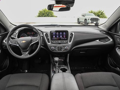 Used 2024 Chevrolet Malibu LT FWD image 12