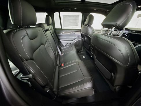 New 2026 Jeep Grand Cherokee Limited AWD/4WD image 22