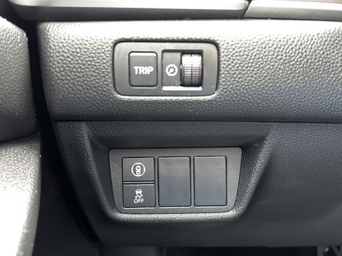 Used 2019 Honda Accord LX image 29