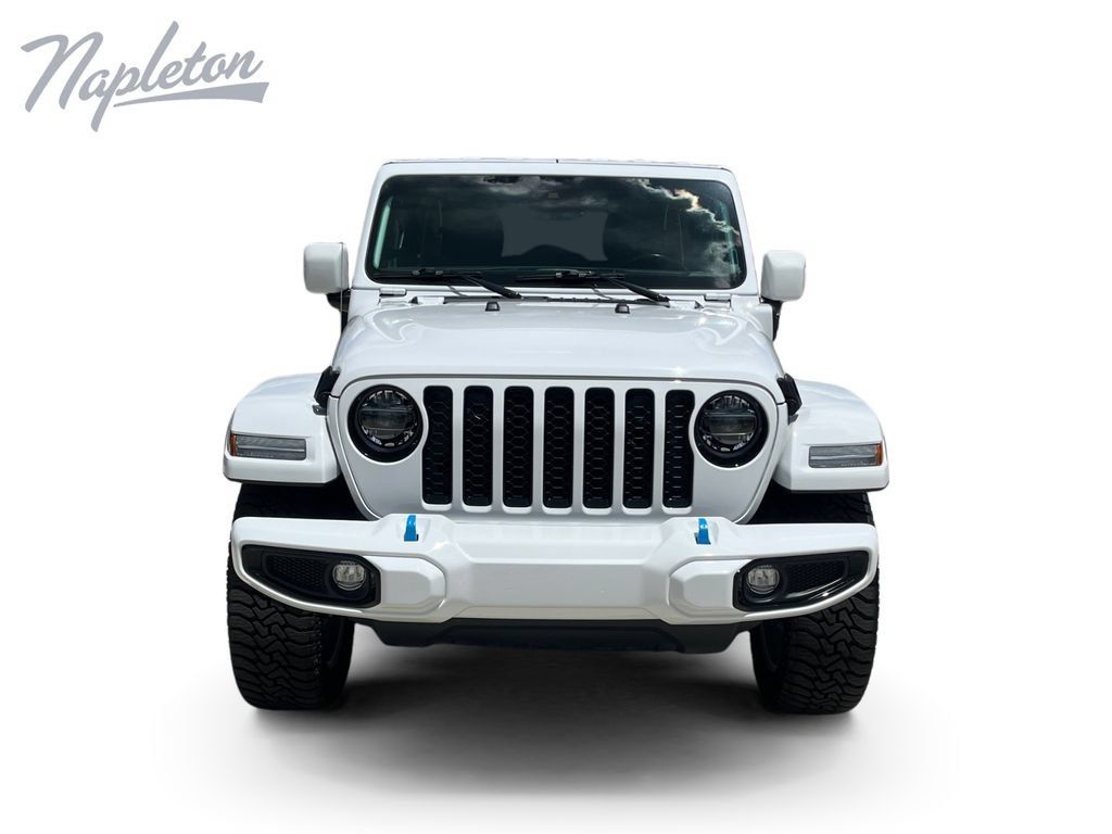 Used 2022 Jeep Wrangler Unlimited Sahara AWD/4WD image 9