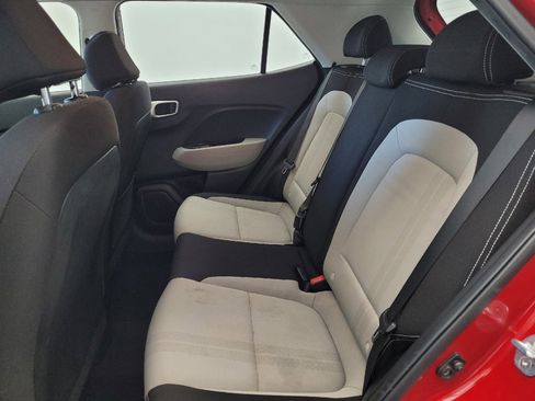 Used 2020 Hyundai Venue SEL FWD image 18