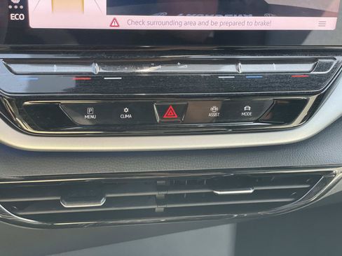 Certified 2023 Volkswagen ID.4 Pro RWD image 17