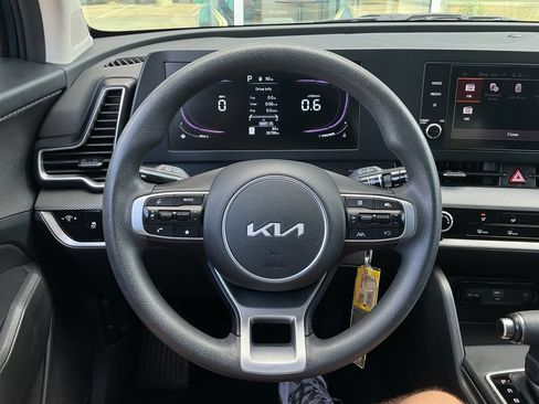 Used 2025 Kia Sportage LX FWD image 26