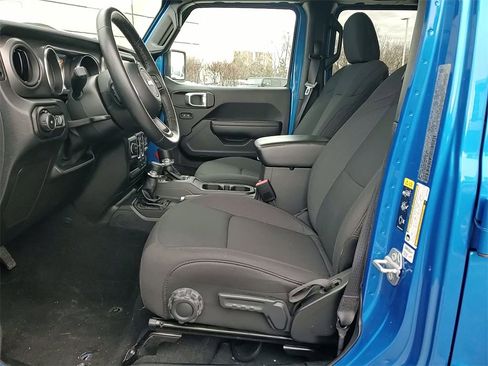 Used 2022 Jeep Wrangler Unlimited Sport image 12