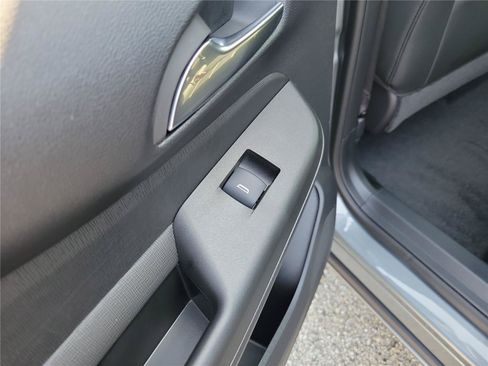 Used 2025 Buick Envista Avenir FWD image 14