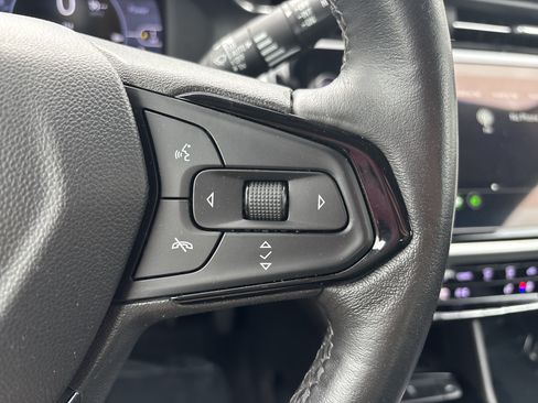 Used 2023 Chevrolet Bolt EUV Premier FWD image 28