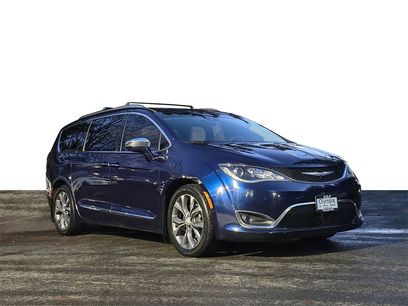 Used 2017 Chrysler Pacifica Limited