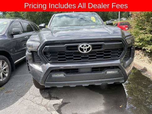 Used 2024 Toyota Tacoma TRD Off-Road AWD/4WD image 13